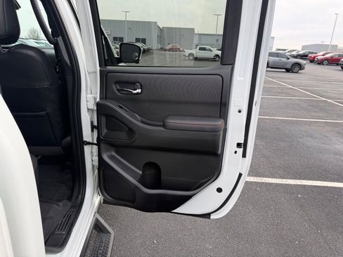 Used 2023 Nissan Frontier PRO-4X w/ Pro-4X Premium Package image 20