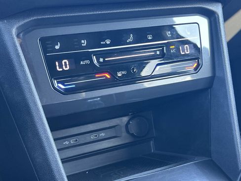 Certified 2023 Volkswagen Tiguan SEL R-Line image 16