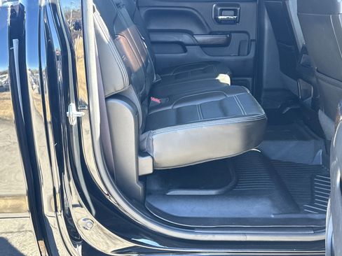 Used 2017 GMC Sierra 3500 Denali w/ Duramax Plus Package image 15