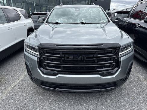 Used 2023 GMC Acadia SLE w/ Driver Convenience Package AWD/4WD image 2