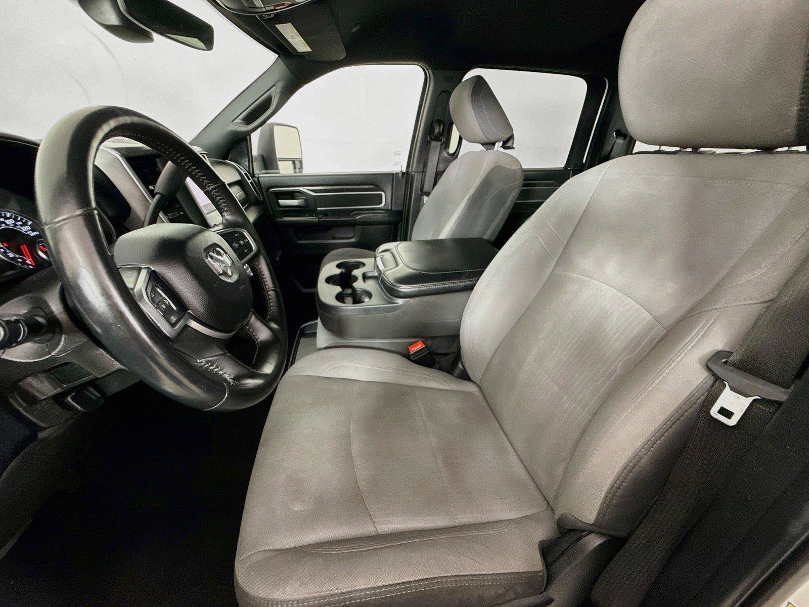 Used 2024 RAM 3500 Big Horn AWD/4WD image 11