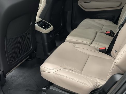 New 2026 Volvo XC90 T8 Ultra w/ Protection Package AWD/4WD image 27