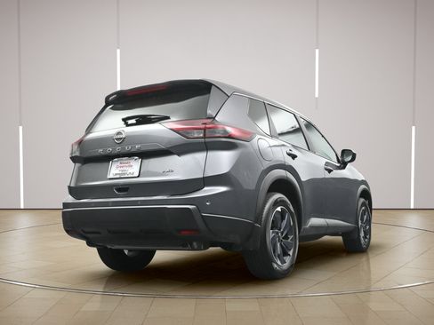 Certified 2025 Nissan Rogue SV AWD/4WD image 26