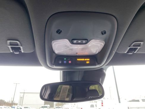 Used 2021 Chevrolet TrailBlazer ACTIV w/ Technology Package image 34