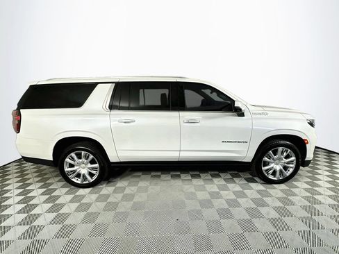 Used 2023 Chevrolet Suburban High Country AWD/4WD image 8