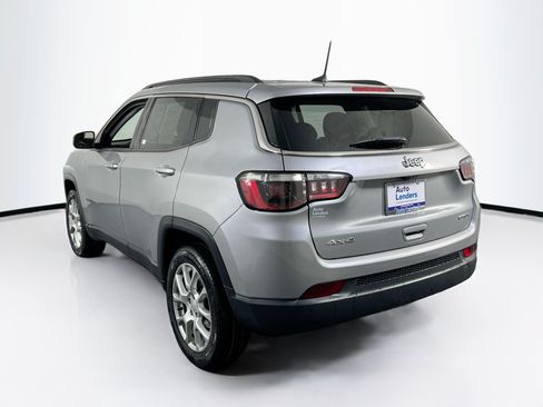 Used 2022 Jeep Compass Latitude AWD/4WD image 7