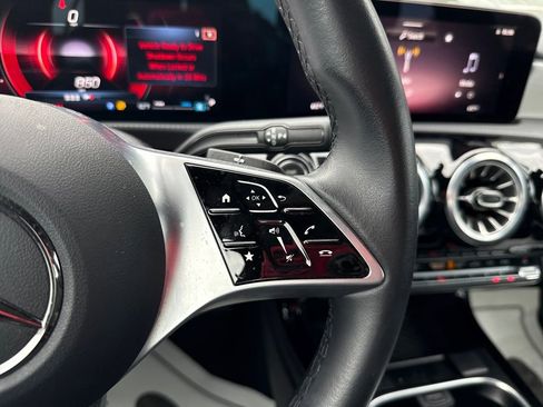 Used 2025 Mercedes-Benz CLA 250 4MATIC image 19