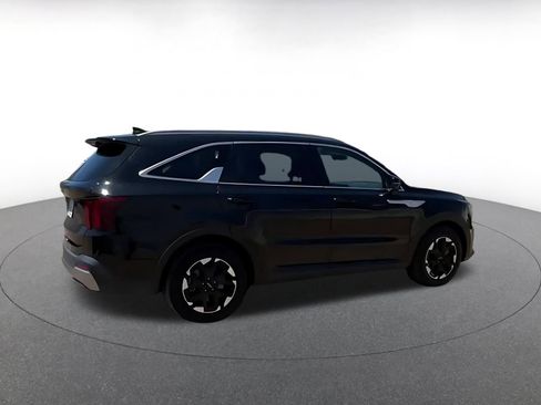 Used 2024 Kia Sorento S FWD image 14