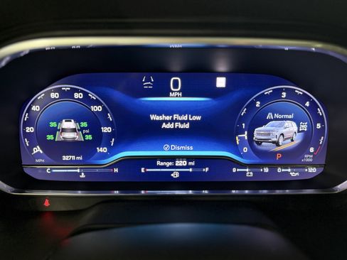 Used 2023 Chevrolet Tahoe High Country image 17