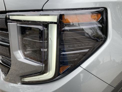 New 2026 GMC Sierra 1500 Elevation image 12