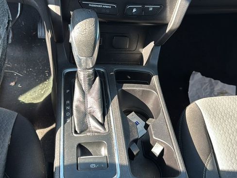 Used 2018 Ford Escape SE FWD image 10