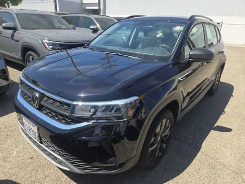 Certified 2023 Volkswagen Taos S FWD image 2