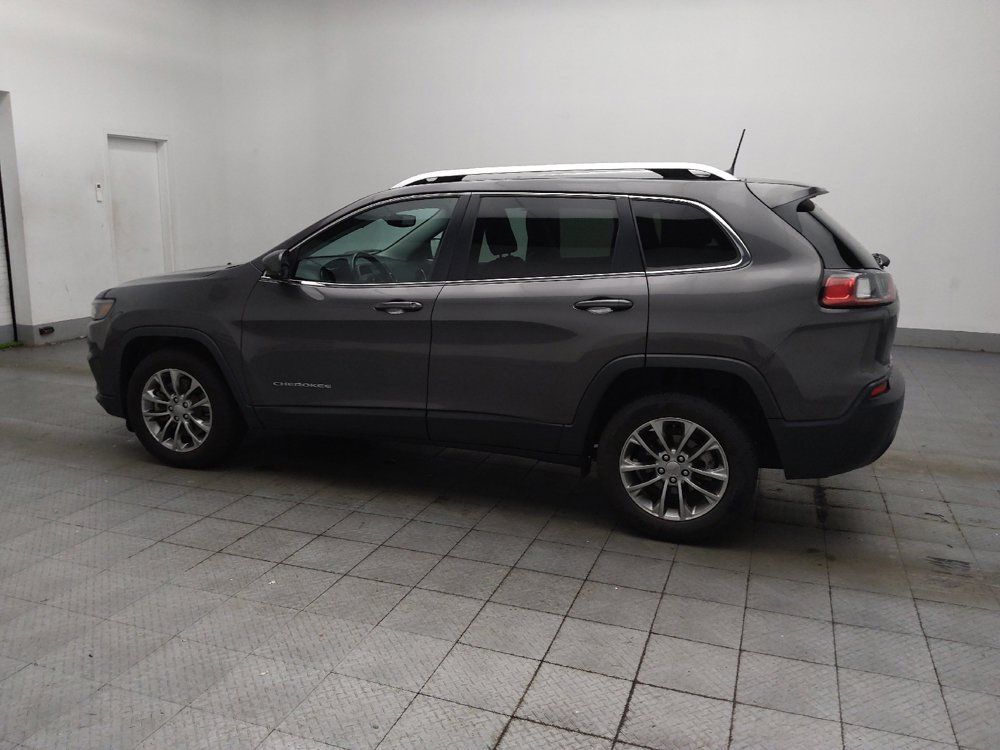 Used 2019 Jeep Cherokee Latitude Plus w/ Comfort/Convenience Group FWD image 3