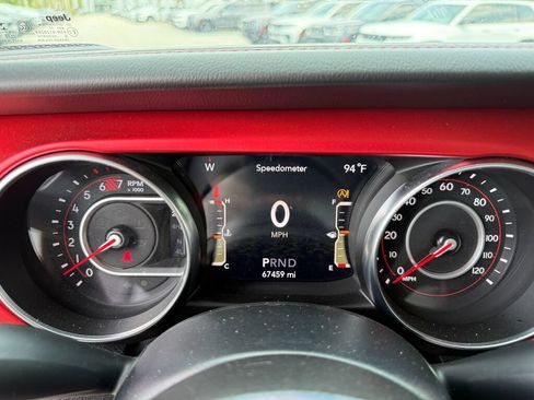 Used 2022 Jeep Wrangler Unlimited Rubicon AWD/4WD image 28