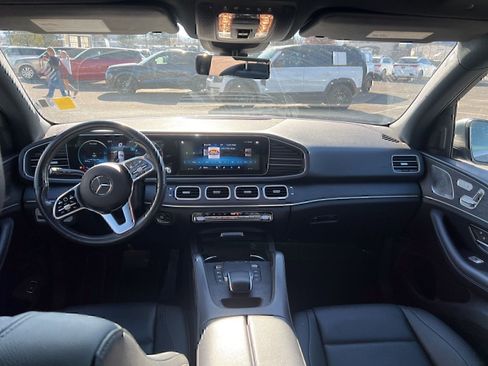 Used 2022 Mercedes-Benz GLE 350 GLE 350 w/ Premium Package image 9