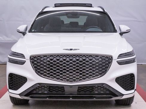 Certified 2025 Genesis GV70 3.5T Sport AWD/4WD image 4