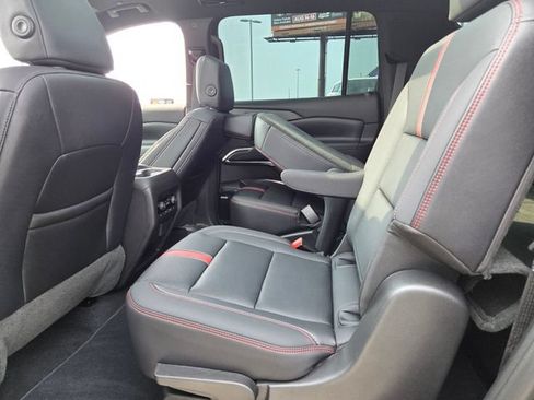 Used 2026 Chevrolet Traverse RS FWD image 6