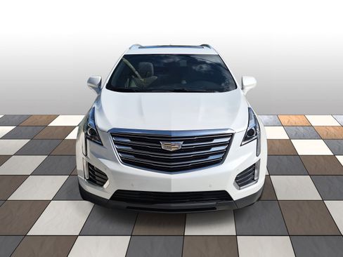 Used 2019 Cadillac XT5 Luxury image 2