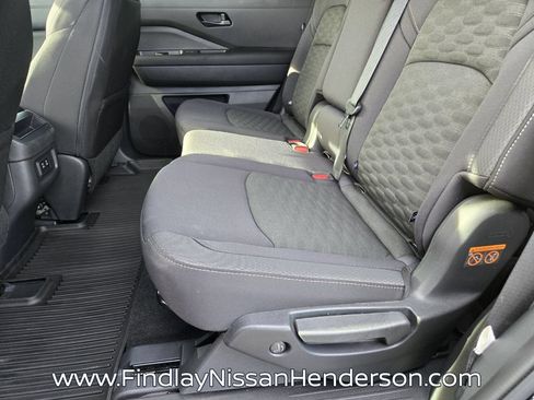 Used 2026 Nissan Pathfinder SV FWD image 11