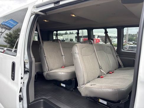 Used 2023 Chevrolet Express 3500 LS RWD image 16
