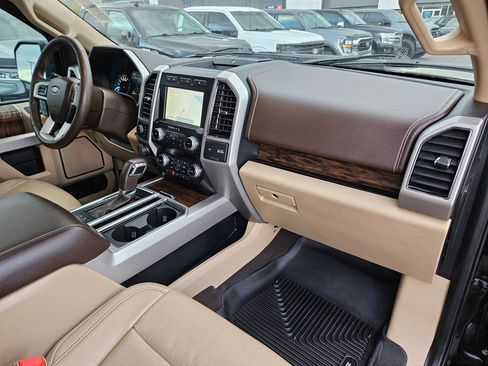 Used 2019 Ford F150 Lariat w/ Equipment Group 502A Luxury AWD/4WD image 36