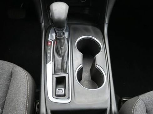 Used 2022 Chevrolet Equinox LT FWD image 14