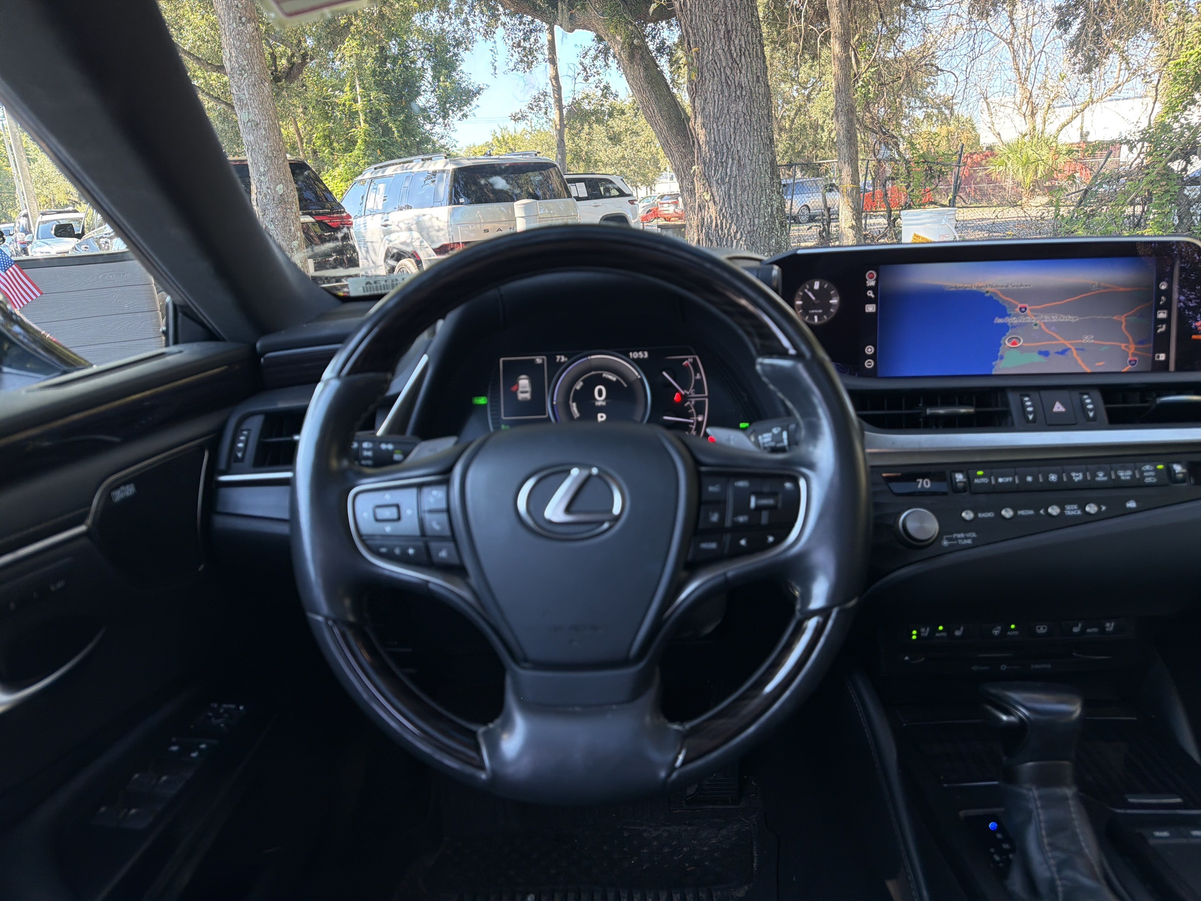 Used 2021 Lexus ES 300h w/ Accessory Package FWD image 32