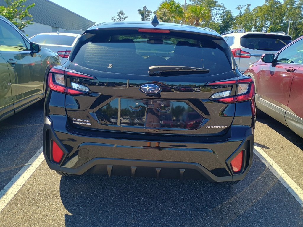 Used 2024 Subaru Crosstrek 2.0i AWD/4WD image 3