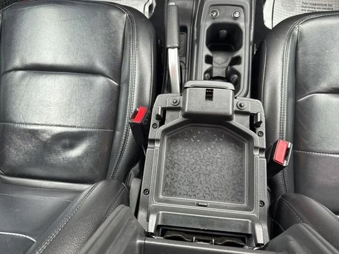 Used 2021 Jeep Wrangler Unlimited Sahara image 33