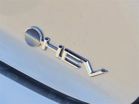 New 2026 Toyota Prius LE image 10