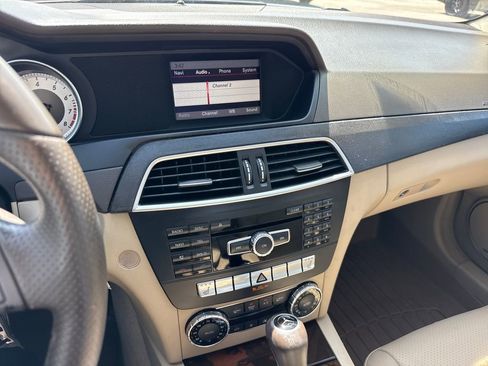 Used 2014 Mercedes-Benz C 250 Sedan image 19
