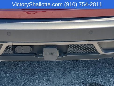 Used 2019 Jeep Cherokee Trailhawk AWD/4WD image 24
