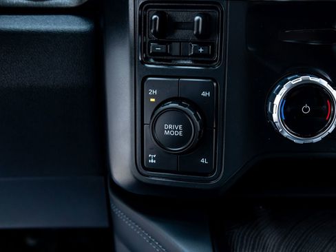 Used 2025 Ford F350 Platinum image 23