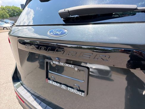 Used 2021 Ford Explorer ST w/ Equipment Group 401A AWD/4WD image 18