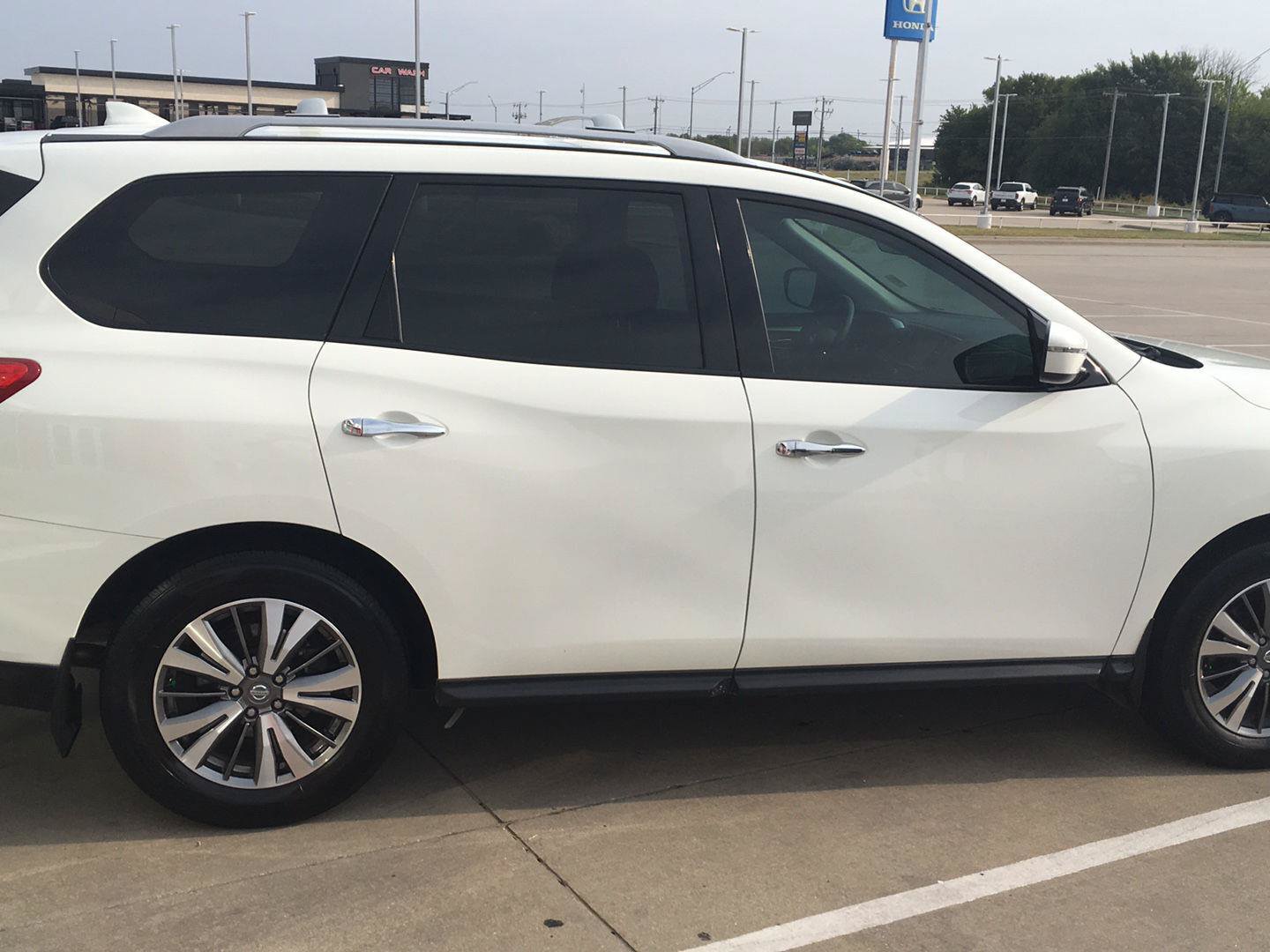 Used 2020 Nissan Pathfinder S FWD image 6