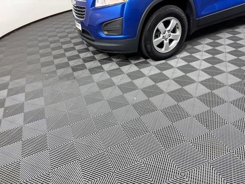 Used 2016 Chevrolet Trax LS AWD/4WD image 11