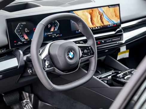 New 2026 BMW 530i xDrive w/ Premium Package AWD/4WD image 11