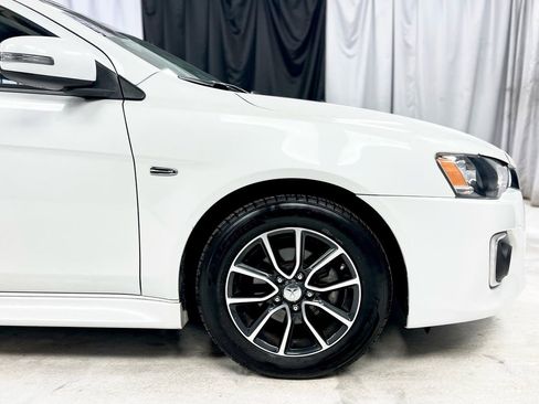 Used 2017 Mitsubishi Lancer ES image 7