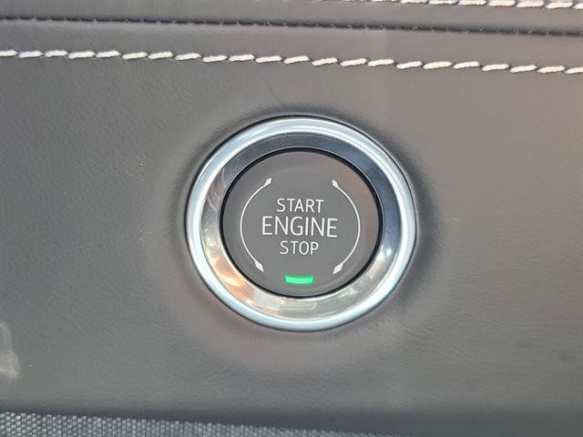 Certified 2026 Cadillac Escalade ESV Platinum Sport w/ LPO, ONYX Package AWD/4WD image 70