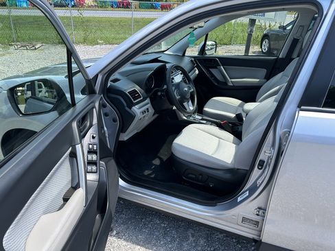 Used 2017 Subaru Forester 2.5i Premium w/ All-Weather Package image 12