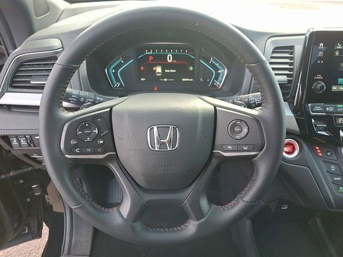 Used 2023 Honda Odyssey Sport image 19