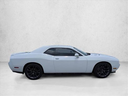 Used 2013 Dodge Challenger R/T RWD image 4