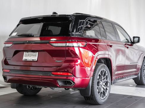 New 2025 Jeep Grand Cherokee Summit image 4