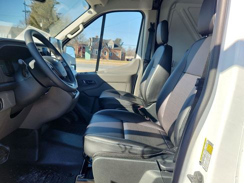 New 2026 Ford Transit 250 148 Medium Roof image 8