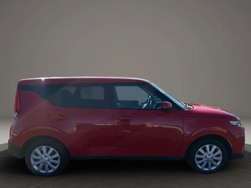 Used 2020 Kia Soul LX image 10