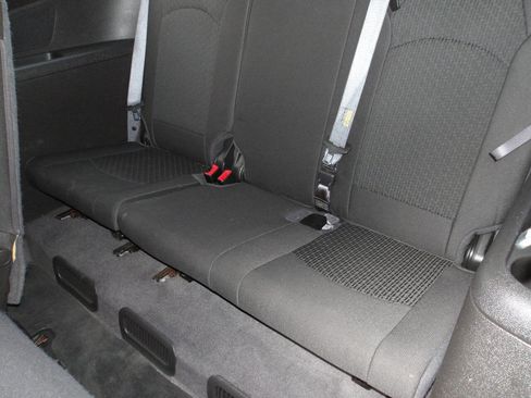 Used 2012 Chevrolet Traverse LT image 6