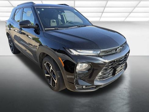 Used 2022 Chevrolet TrailBlazer RS w/ Technology Package FWD image 1
