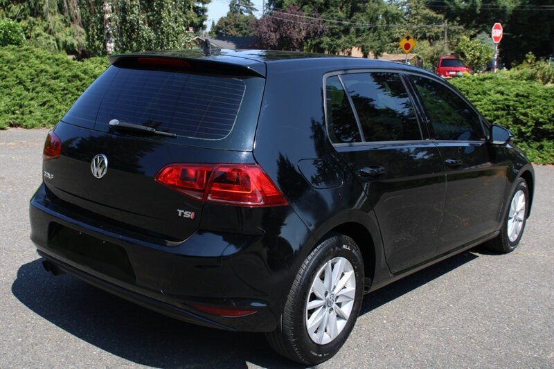 Used 2016 Volkswagen Golf S FWD image 3