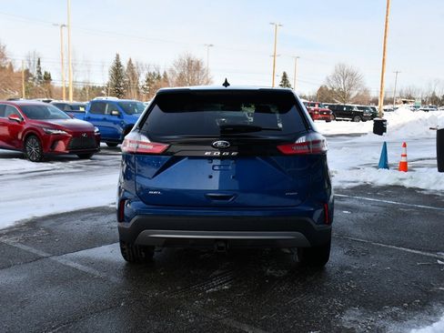 Used 2024 Ford Edge SEL w/ Convenience Package image 5