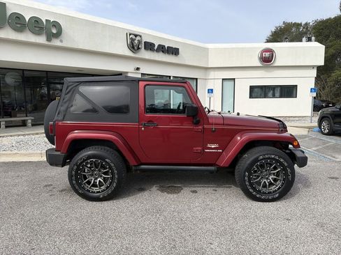 Used 2012 Jeep Wrangler Sahara w/ Connectivity Group image 4